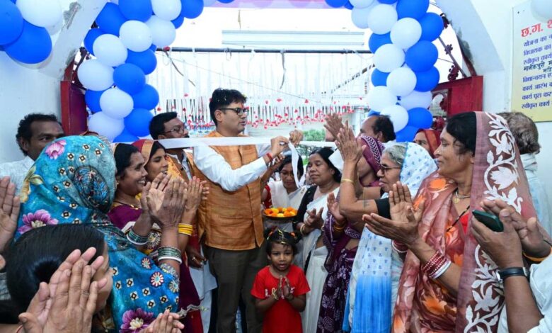 वित्त मंत्री ओपी चौधरी ने किया ‘कबीर कुटीर’ सामुदायिक भवन का लोकार्पण वित्त मंत्री ओपी चौधरी ने किया ‘कबीर कुटीर’ सामुदायिक भवन का लोकार्पण