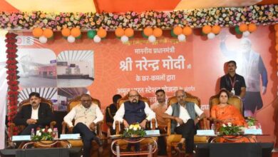 प्रधानमंत्री नरेन्द्र मोदी ने वीडियो कॉन्फ्रेंसिंग के माध्यम से किया अमृत भारत स्टेशन योजना के तहत पुनर्विकसित बालोद एवं सरोना रेलवे स्टेशनों का लोकार्पण