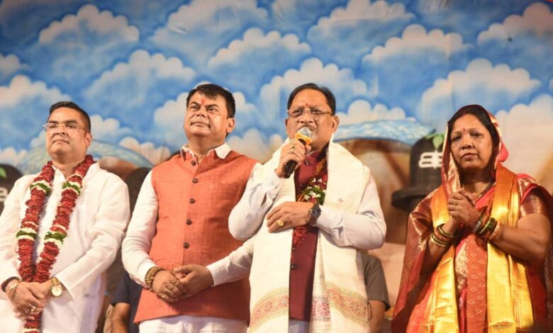 छत्तीसगढ़ के कण-कण में विराजमान हैं देवाधिदेव महादेव, प्रदेश की समृद्ध आध्यात्मिक परंपरा हमारी अमूल्य धरोहर – मुख्यमंत्री विष्णुदेव साय छत्तीसगढ़ के कण-कण में विराजमान हैं देवाधिदेव महादेव, प्रदेश की समृद्ध आध्यात्मिक परंपरा हमारी अमूल्य धरोहर – मुख्यमंत्री विष्णुदेव साय