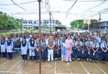 पिथौरा में निःशुल्क सरस्वती सायकल वितरण समारोह, विधायक डॉ. संपत अग्रवाल ने 220 छात्राओं को बांटी सायकलें