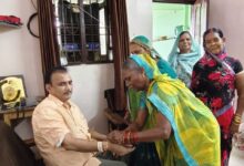 रक्षाबंधन : अवाम ए हिन्द कार्यालय में राखी का उत्सव, मोहम्मद सज्जाद खान ने दिया बहनों की रक्षा का वचन
