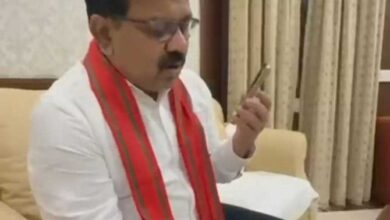 कुलगाम आतंकी हमले के पीड़ितों के परिजनों से उप मुख्यमंत्री श्री विजय शर्मा ने की बात