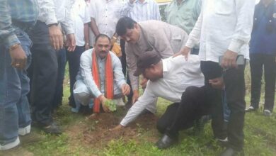 मिशन 100 की शपथ से गूंजा चिरमिरी, 20 बेटियों को साइकिल और 50 पौधों से सजा शिक्षा का उत्सव