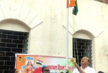 स्वाधीनता दिवस पर रायपुर में विभिन्न स्थानों पर ध्वजारोहण और सांस्कृतिक कार्यक्रम, डॉ. उदयभान सिंह चौहान ने दिया राष्ट्र-समाज सेवा का संदेश