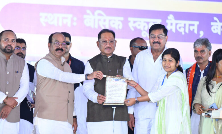 जीवन के प्रत्येक क्षेत्र में आगे बढ़ने का सबसे सशक्त माध्यम है शिक्षा: मुख्यमंत्री श्री विष्णु देव साय जीवन के प्रत्येक क्षेत्र में आगे बढ़ने का सबसे सशक्त माध्यम है शिक्षा: मुख्यमंत्री श्री विष्णु देव साय