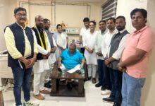 जगतगुरु गद्दीनशीन गिरौधपुरी धाम विजय कुमार गुरु जी से प्रदेश प्रभारी मुकेश अहलावत सहित आप नेताओं ने की सौजन्य मुलाकात