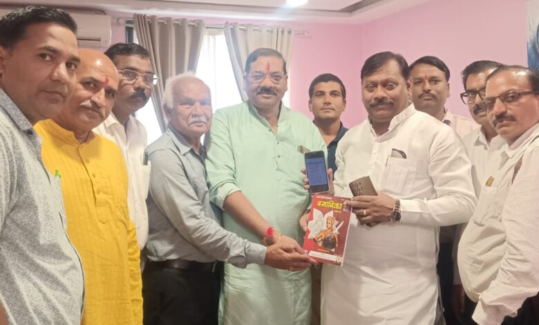 लोधी समाज के राष्ट्रीय अध्यक्ष विपिन वर्मा ने स्व. उत्तम वर्मा के परिवार से की मुलाकात