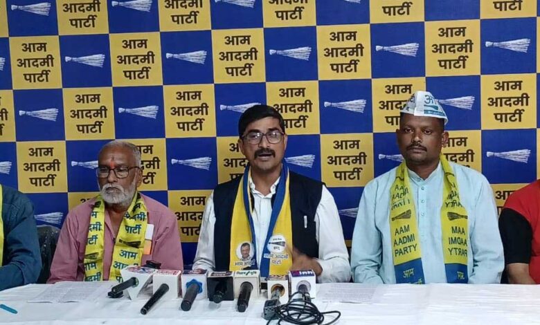 अच्छी सड़क और किसानों की हित की मांग करने पर जेल, प्रदेश में जंगलराज -आम आदमी पार्टी अच्छी सड़क और किसानों की हित की मांग करने पर जेल, प्रदेश में जंगलराज -आम आदमी पार्टी