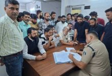 स्कूल परिसर में कथित आपत्तिजनक टिप्पणी पर बवाल, प्राचार्य और संचालकों की भूमिका पर गंभीर सवाल