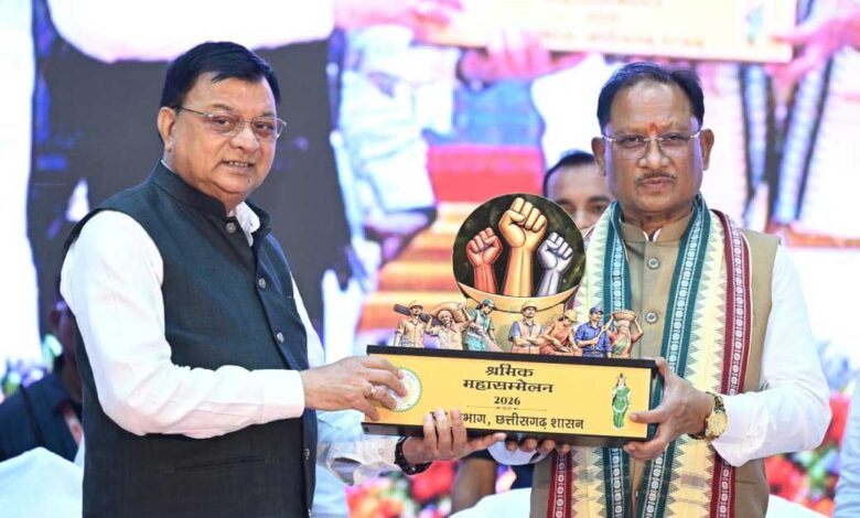 श्रमवीरों के परिश्रम और पसीने से हो रहा समृद्ध छत्तीसगढ़ का निर्माण: मुख्यमंत्री श्री विष्णु देव साय