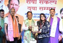 सेवा संकल्प युवा सम्मान में सम्मानित हुईं फूड इन्फ्लुएंसर तनू श्री दास
