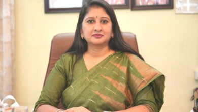 औपचारिक नाम से अपनत्व तक, स्थानीय नामों के लिए आयोग की पहल औपचारिक नाम से अपनत्व तक, स्थानीय नामों के लिए आयोग की पहल