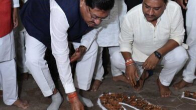 माता भद्रकाली मंदिर परिसर 11,101 दीयों की रोशनी से जगमगाया: प्रधानमंत्री के चिरायु, दीर्घायु, शतायु जीवन की हुई कामना
