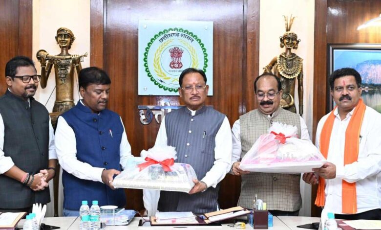 हमारे वनों की समृद्धि और मातृशक्ति के परिश्रम से तैयार उत्पाद बनें छत्तीसगढ़ की पहचान – मुख्यमंत्री श्री विष्णुदेव साय