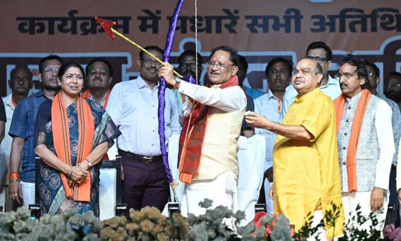 सत्य और धर्म की विजय का शाश्वत संदेश देता है विजयादशमी का पर्व : मुख्यमंत्री विष्णु देव साय सत्य और धर्म की विजय का शाश्वत संदेश देता है विजयादशमी का पर्व : मुख्यमंत्री विष्णु देव साय