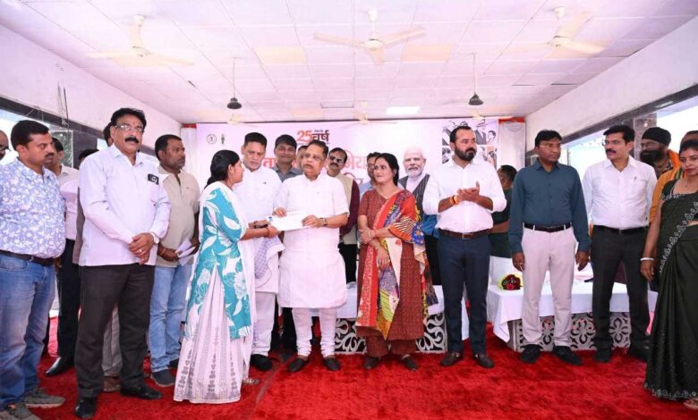 जनकल्याणकारी योजनाओं का लाभ हर पात्र व्यक्ति तक पहुंचाना हमारी प्राथमिकता : विधायक अमर अग्रवाल जनकल्याणकारी योजनाओं का लाभ हर पात्र व्यक्ति तक पहुंचाना हमारी प्राथमिकता : विधायक अमर अग्रवाल